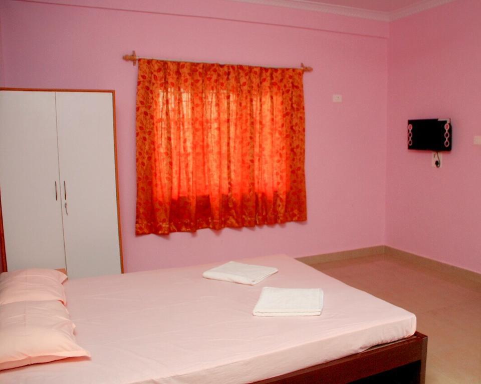 White Pearl Guest House Morjim Extérieur photo