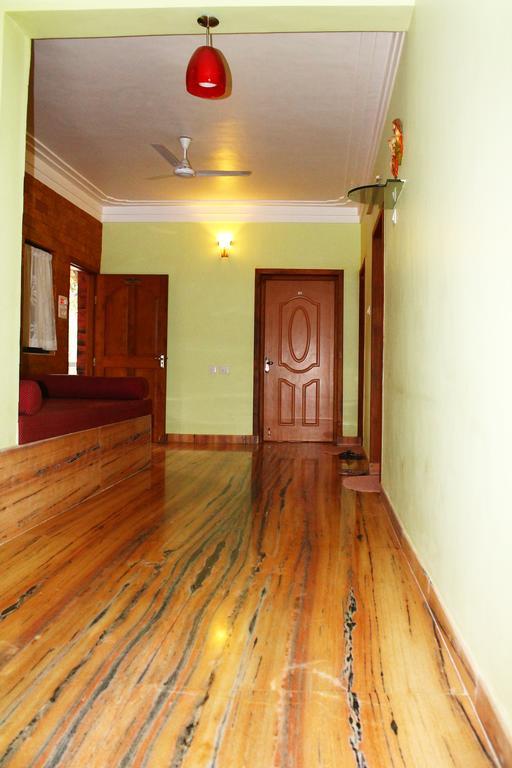 White Pearl Guest House Morjim Chambre photo