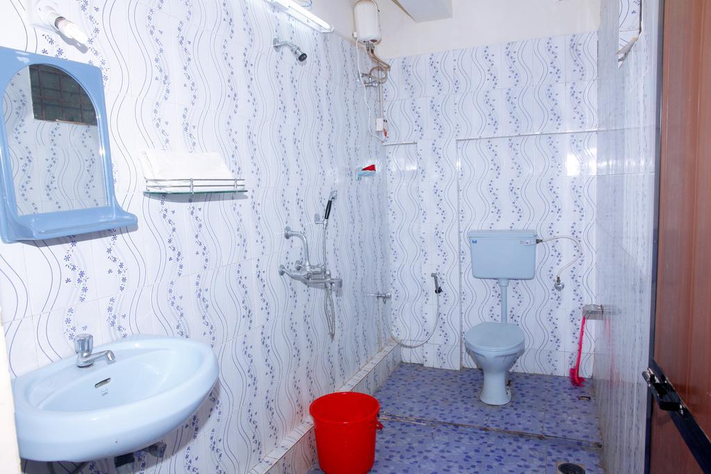 White Pearl Guest House Morjim Chambre photo