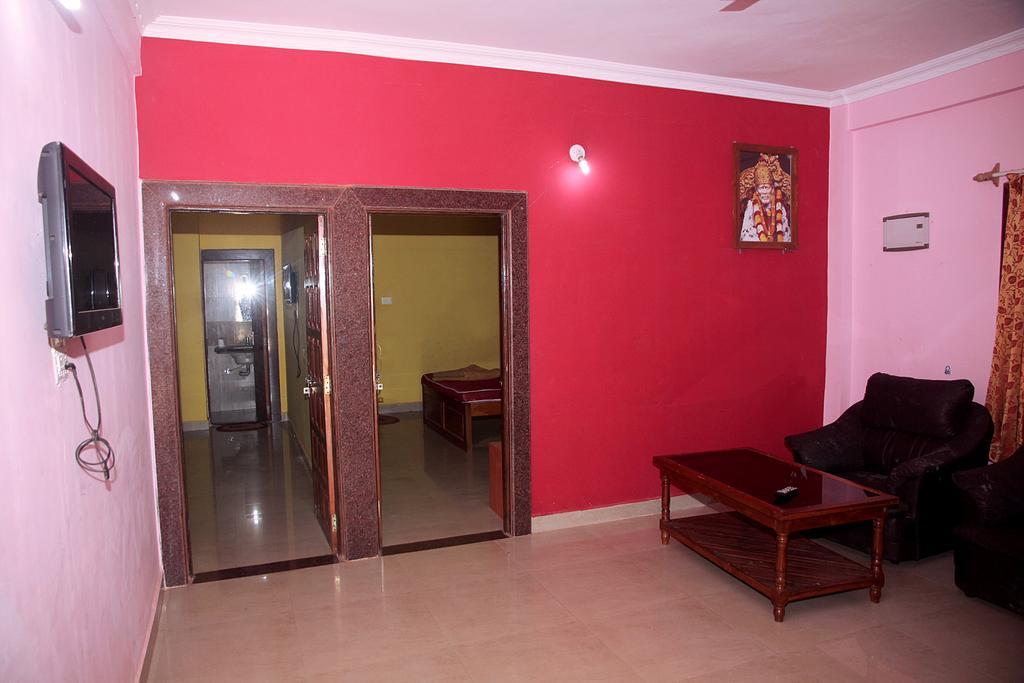 White Pearl Guest House Morjim Chambre photo